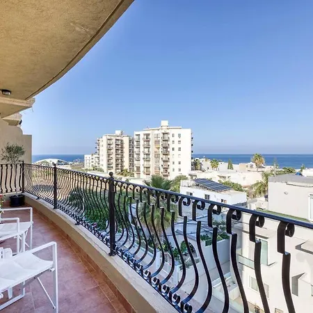 Lovely Apartment Next To The Beach St. Paul's Bay Exterior photo